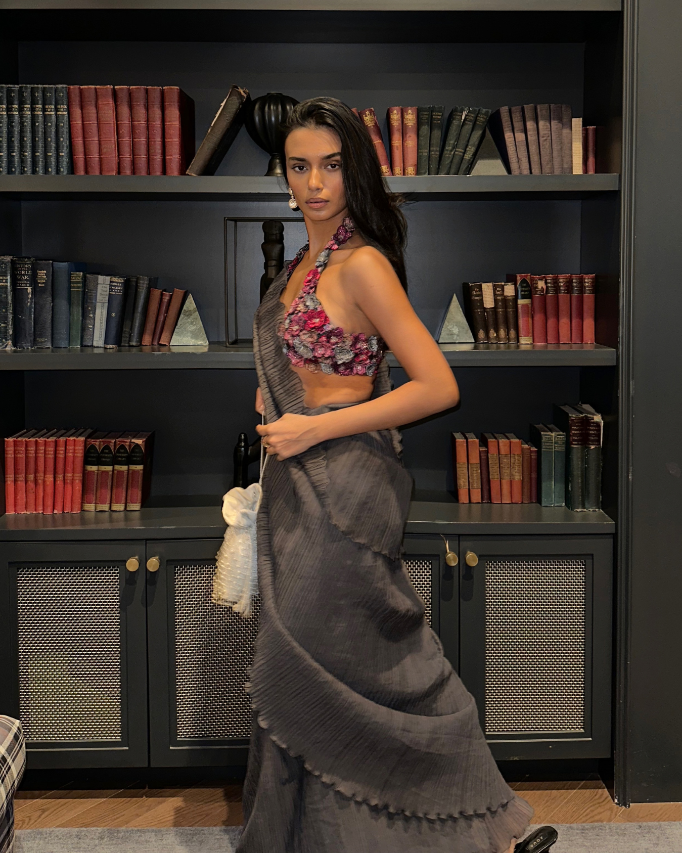 Madhulika in Charcoal Grey Crushed Saree