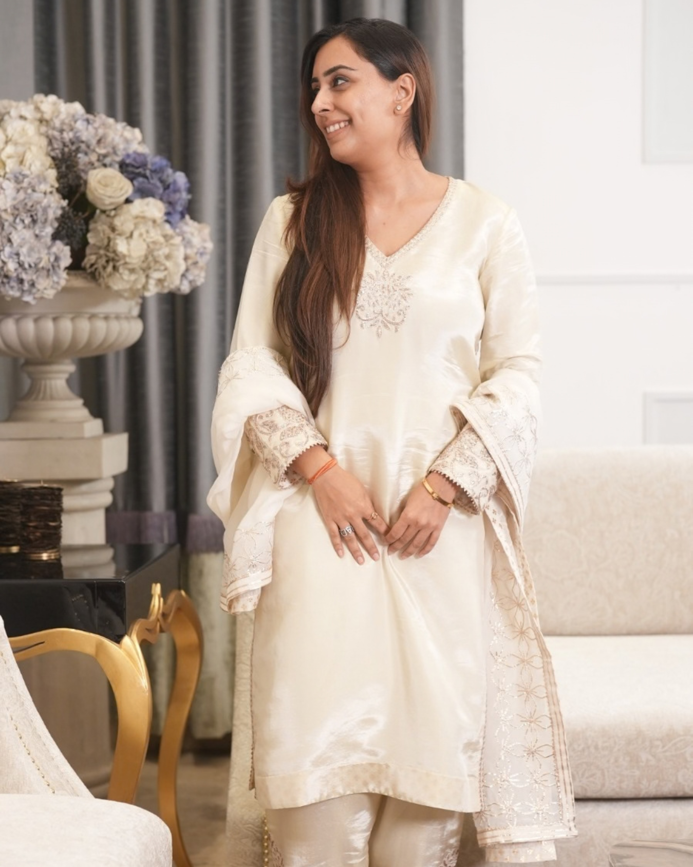 Radhika bhatia in IVORY CHANDERI EMBROIDERED KURTA SET