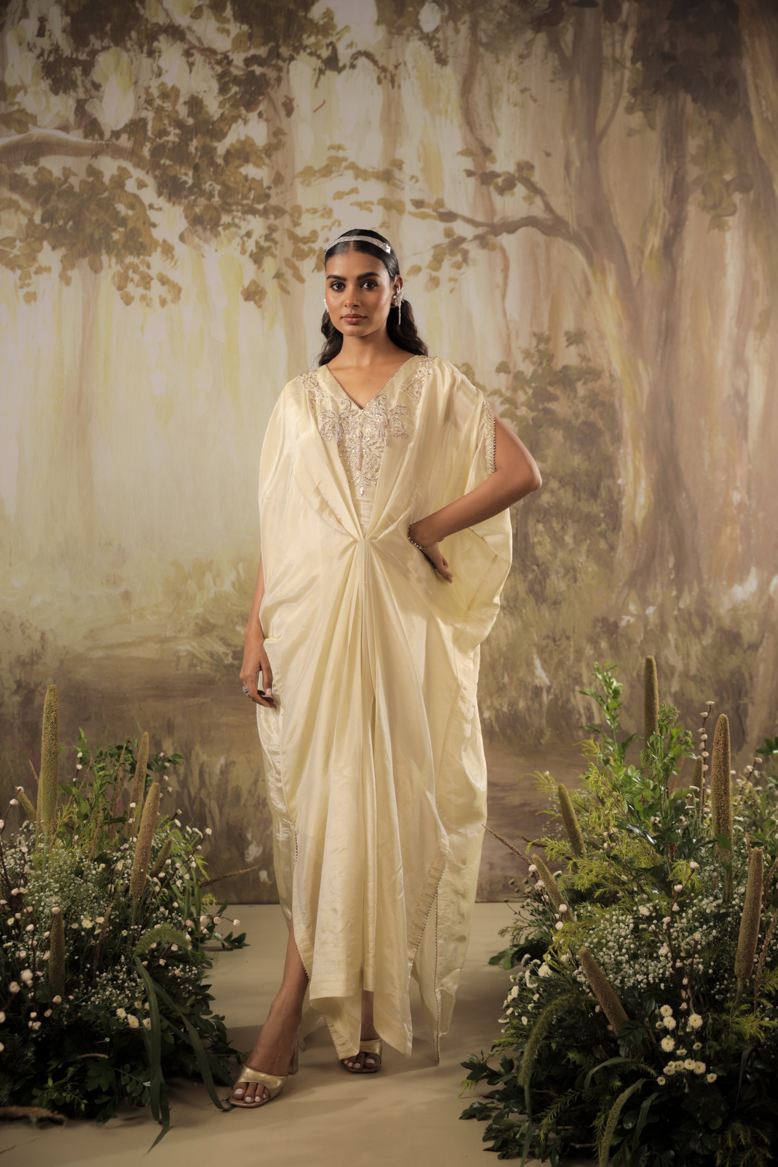 IVORY EMBROIDERED KAFTAN