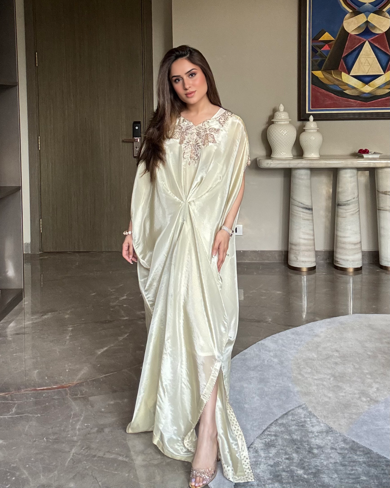 NIKITA VASDEV IN IVORY EMBROIDERED KAFTAN