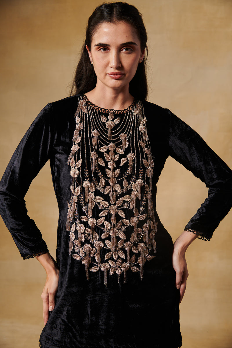 Midnight black kurta & pants in velvet with 3D floral motifs