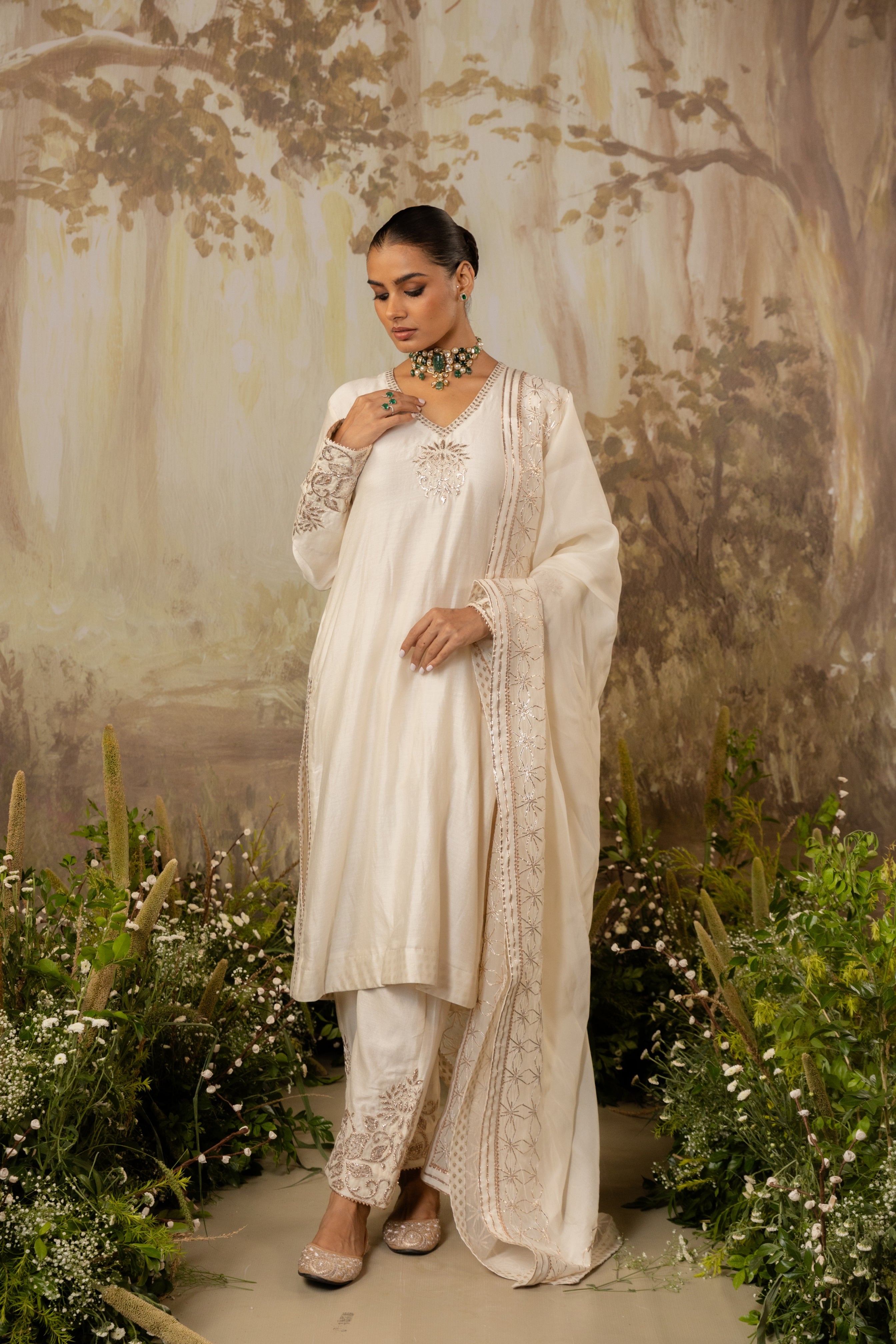 IVORY CHANDERI EMBROIDERED KURTA SET