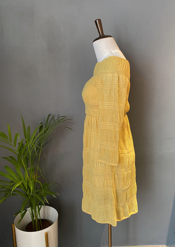 Off-shoulder yellow summer dress