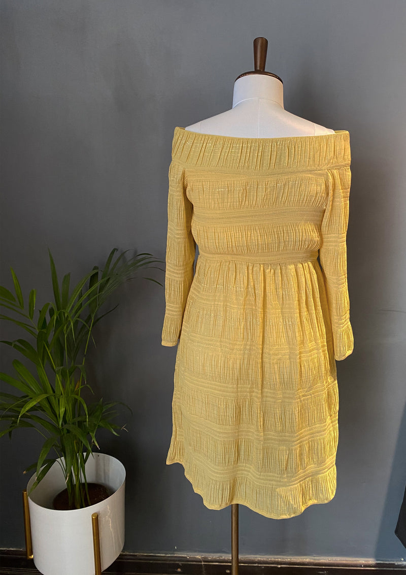 Off-shoulder yellow summer dress